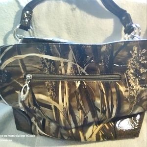 Ladies Advantage Max 4 HD Camouflage Purse *3 Similar to REALTREE